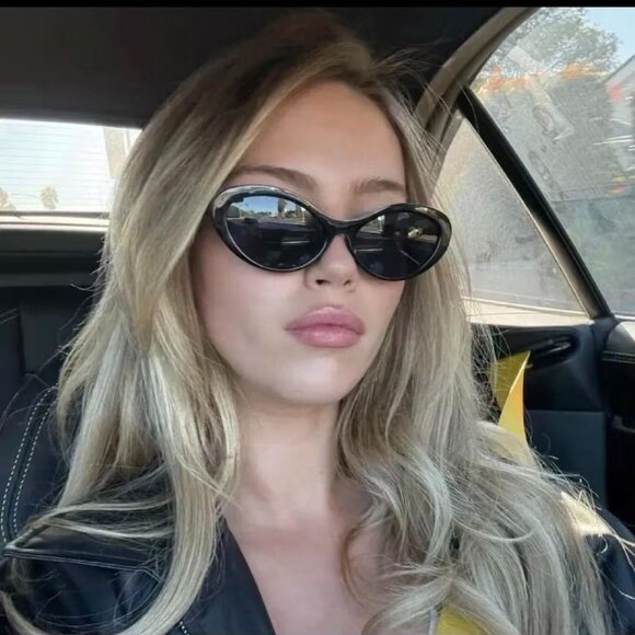 Meet your Posher, Susan - Picture 1 of 1